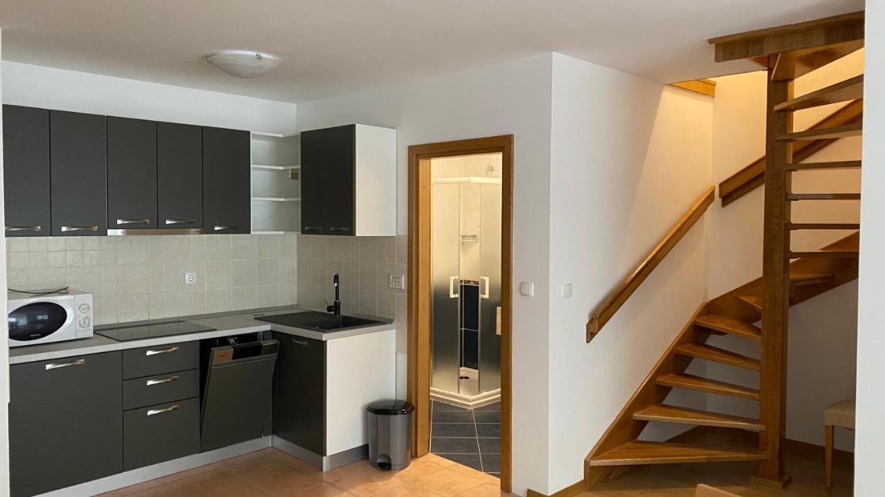 Apartmani Funda Bol Luaran gambar