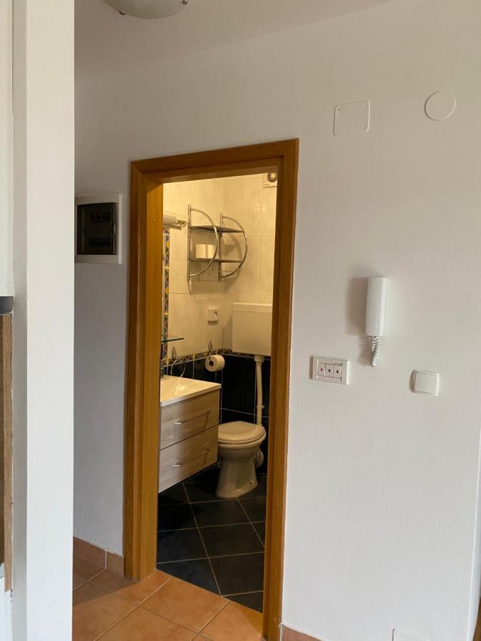 Apartmani Funda Bol Luaran gambar